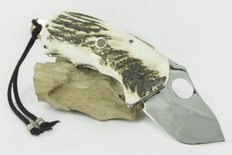 “SMALL AND HANDY” knife deer horn handle
