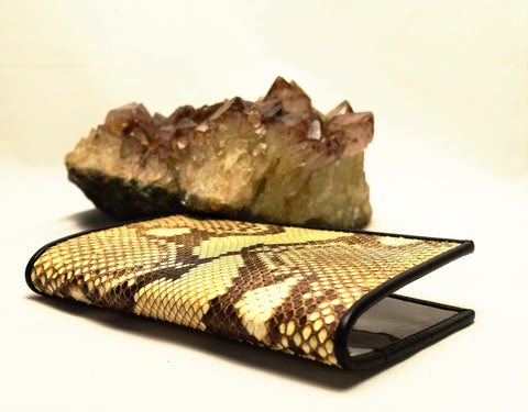 Genuine snake skin passport cover color: 'natural'