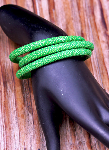STINGRAY BRACELET with magnetic catch "bright green grass"