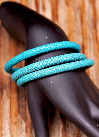 STINGRAY BRACELET "dark sea turquoise" color with magnetic cuff