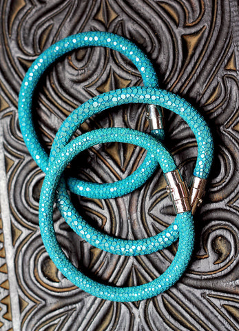 STINGRAY BRACELET "dark sea turquoise" color with magnetic cuff