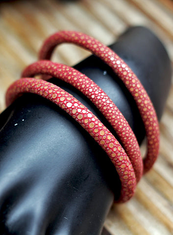 STINGRAY BRACELET "Terra cotta red" color with magnetic catch