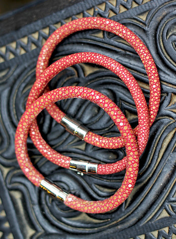 STINGRAY BRACELET "Terra cotta red" color with magnetic catch