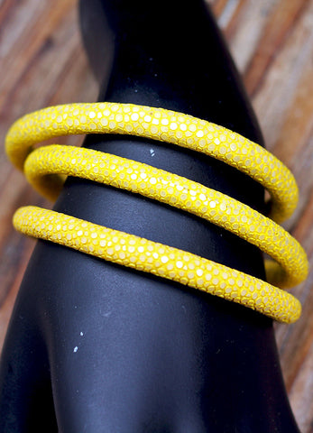 STINGRAY BRACELET  "yellow" color with magnetic catch