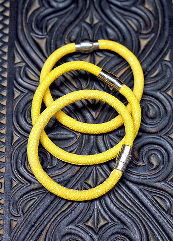 STINGRAY BRACELET  "yellow" color with magnetic catch