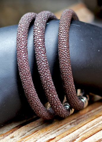 STINGRAY BRACELET "chocolate brown" color with magnetic catch