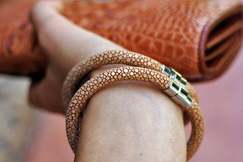 STINGRAY BRACELET "light brown" color with magnetic cuff