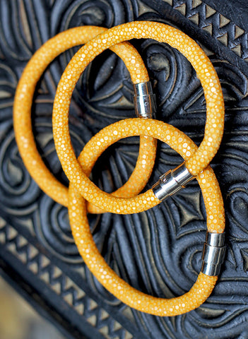 STINGRAY BRACELET "orange" color with magnetic cuff