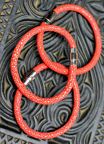 STINGRAY BRACELET "pink tangerine" color with magnetic cuff