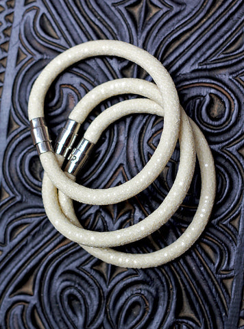 STINGRAY BRACELET "white" color with magnetic catch
